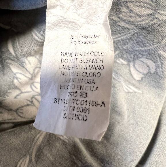 Ces Femme Gray Floral Tunic Top Crisscross Front Size XS Stretch Bohemian - Picture 9 of 9